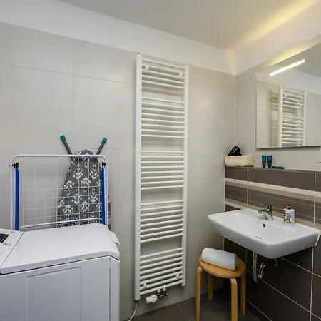 Dory Apartment *